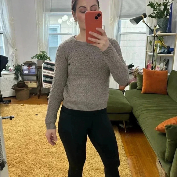 Old Navy Crew Neck Cable Knit Long Sleeve Pullover Sweater Sz XS - Picture 8 of 11